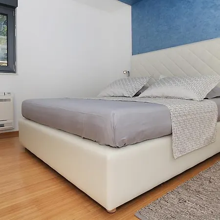 Vila Afrodita Makarska